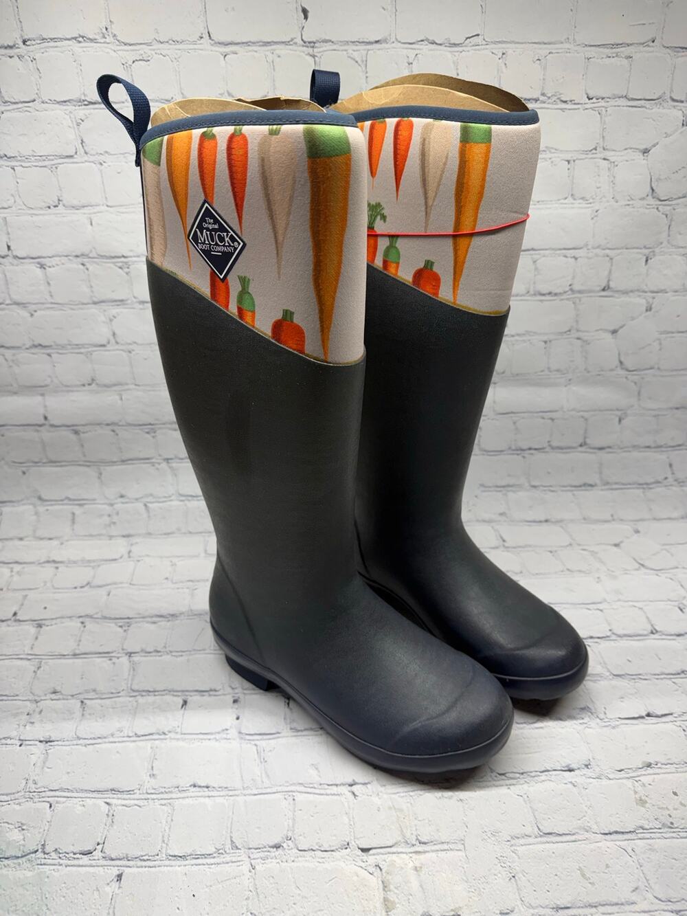 NWT Muck Women's Tall Pull on Rain Work Boot Size 6 Carrot Garden Design